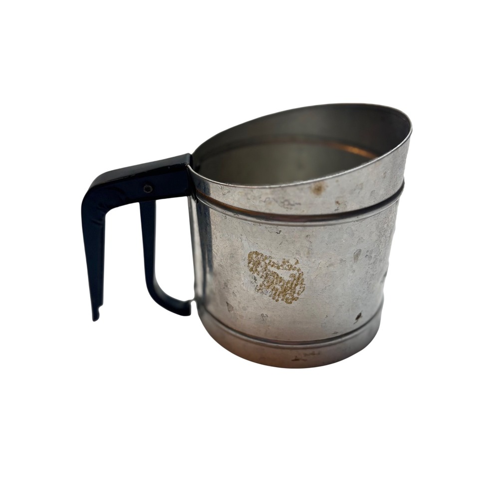 Vintage Foley Flour Sifter Aluminum Squeeze Handle‎ USA made Silver Cottage Core